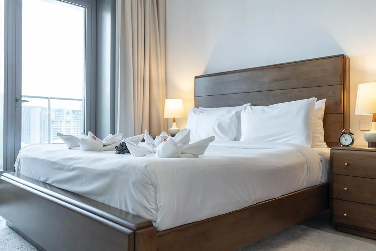 Wonderful 1-Bedroom With Canal View At Sparkle Tower In Dubai Marina